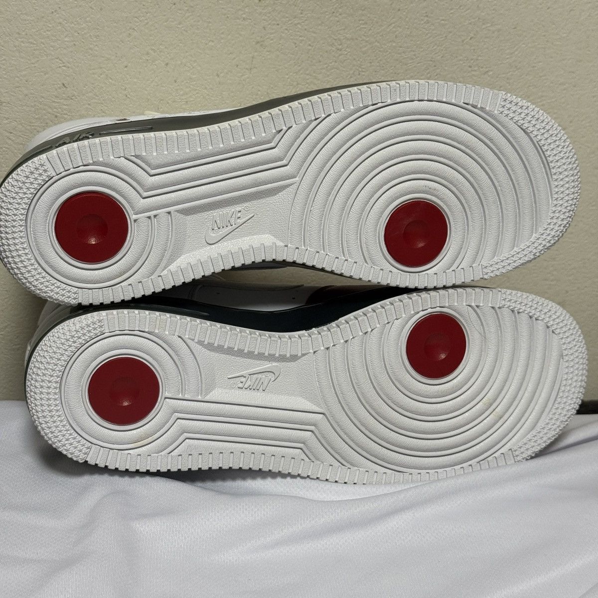 Nike 2008 nike air force 1 high supreme rasheed wallace sheed Size US 10.5 / EU 43-44 - 7 Thumbnail