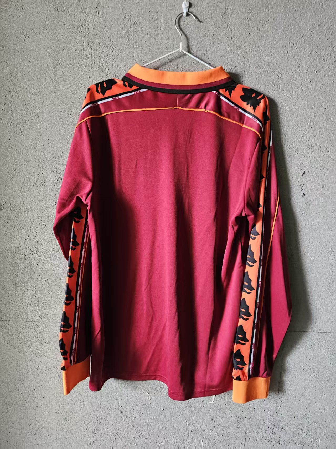 Other 2004 2005 Roma Soccer Jersey Size US S / EU 44-46 / 1 - 4 Thumbnail