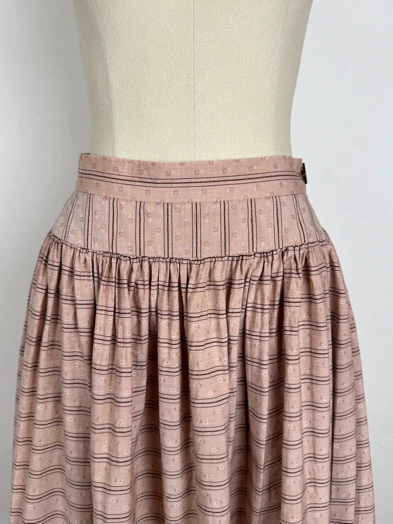 Vivienne Westwood Vivienne Westwood size3 Pink embroidered pleated skirt Size 25" / US 0 / IT 36 - 3 Thumbnail