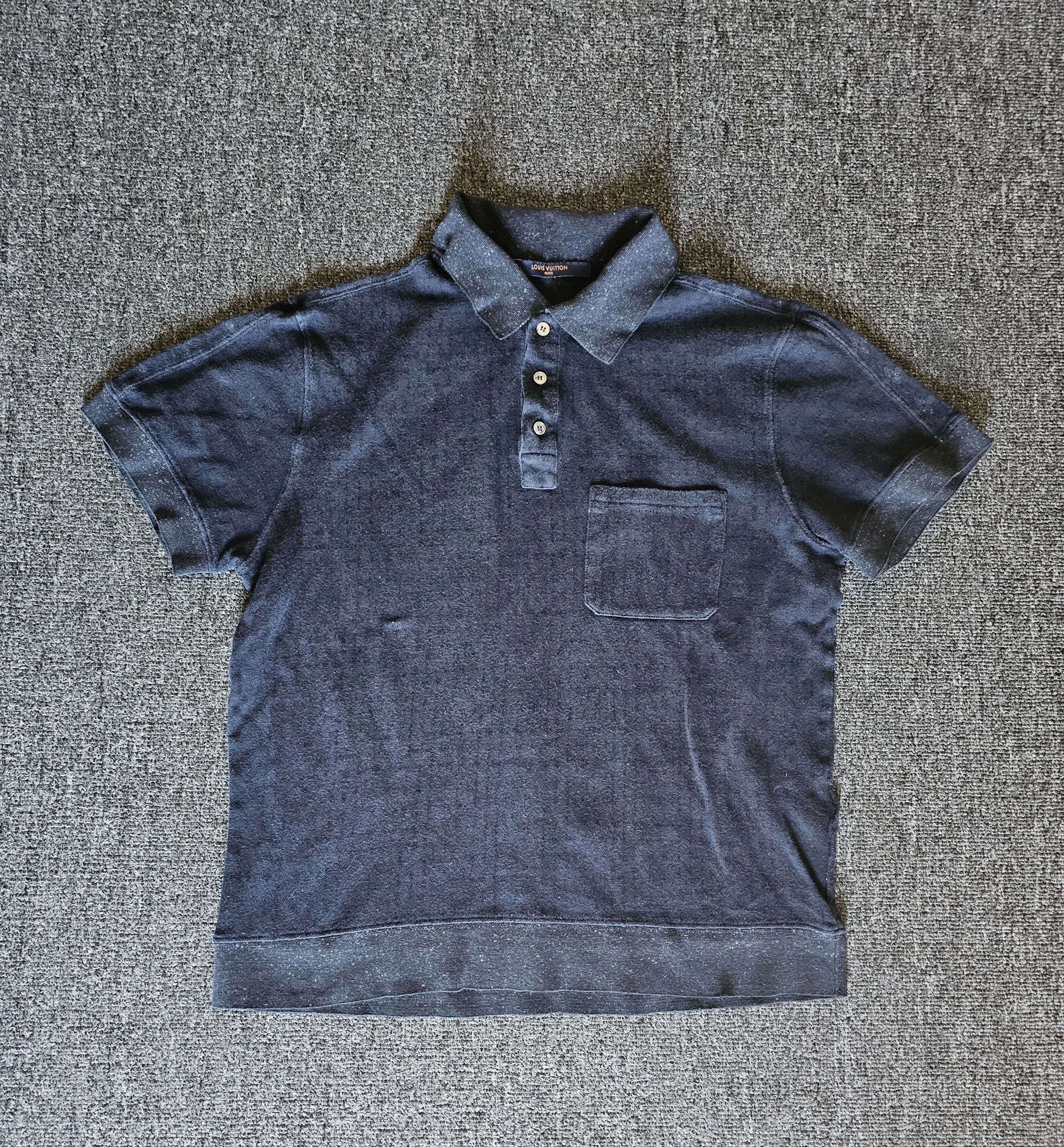 Louis Vuitton Louis Vuitton women's polo shirts size M Size M / US 6-8 / IT 42-44 - 2 Thumbnail