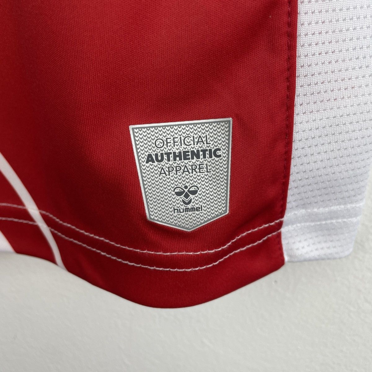 Hummel 1. FC Koln x Hummel Damion Downs Home Jersey 2022/2023 M-L Size US M / EU 48-50 / 2 - 6 Thumbnail
