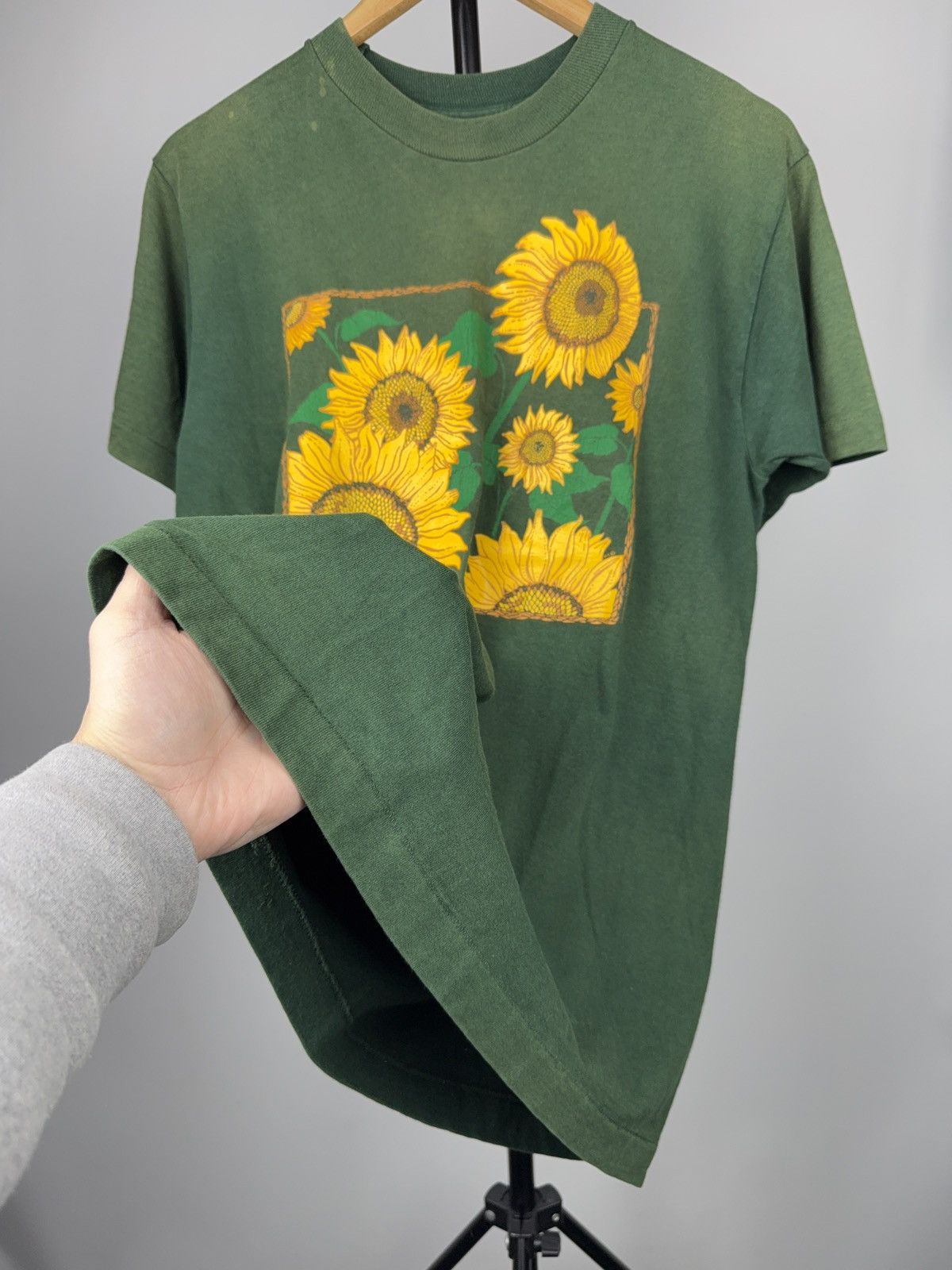 Vintage Vintage 90s Underwater Impressions Sunflower Graphic T-Shirt Size US M / EU 48-50 / 2 - 9 Thumbnail