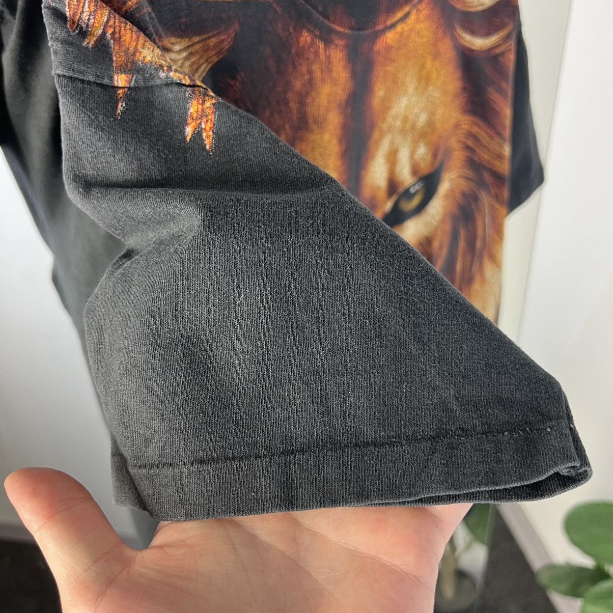 Vintage Vintage 1996 Lion Allover Print Single Stitch T-Shirt Size US L / EU 52-54 / 3 - 5 Thumbnail