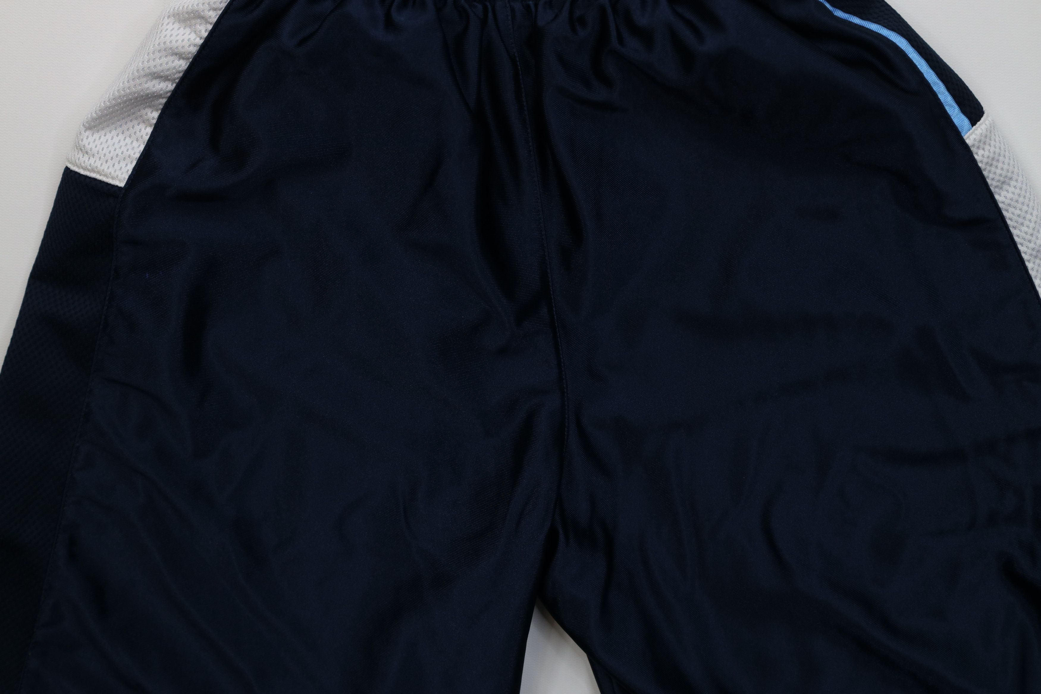 Nike Vintage 90s Y2K Nike Reversible Silky Basketball Shorts Size 24" / US 00 / IT 34 - 17 Thumbnail