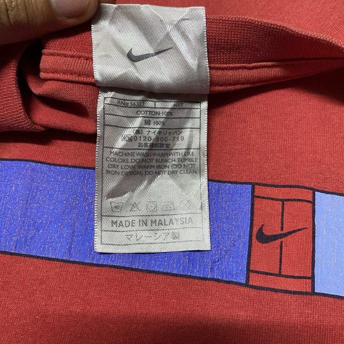 Nike × Vintage Vintage y2k Nike Court sunfade T Shirt Size US M / EU 48-50 / 2 - 4 Thumbnail