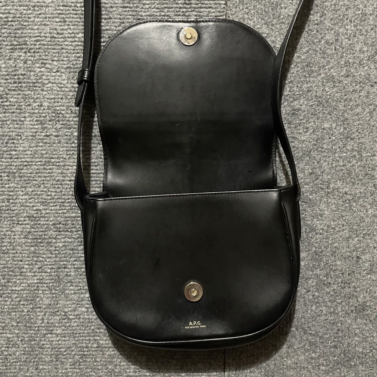 A.P.C. A.P.C bettys slingbag unisex leather Size ONE SIZE - 3 Thumbnail