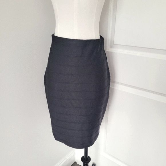 Joseph Ribkoff Essentials Bodycon Pencil Skirt Size 28" / US 6 / IT 42 - 10 Thumbnail