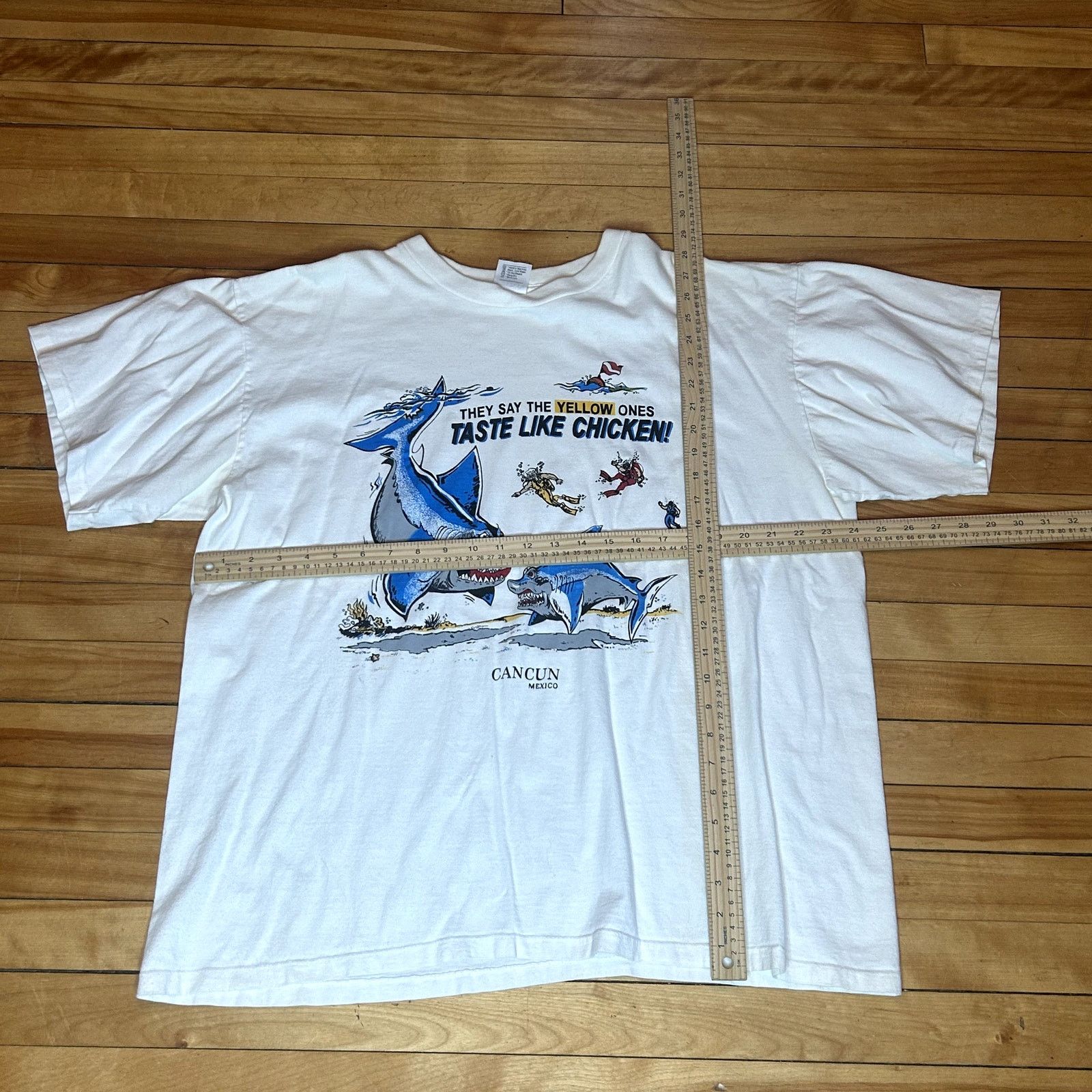 Vintage Vintage 90s Shark Graphic T-Shirt XXL Size US XXL / EU 58 / 5 - 4 Thumbnail