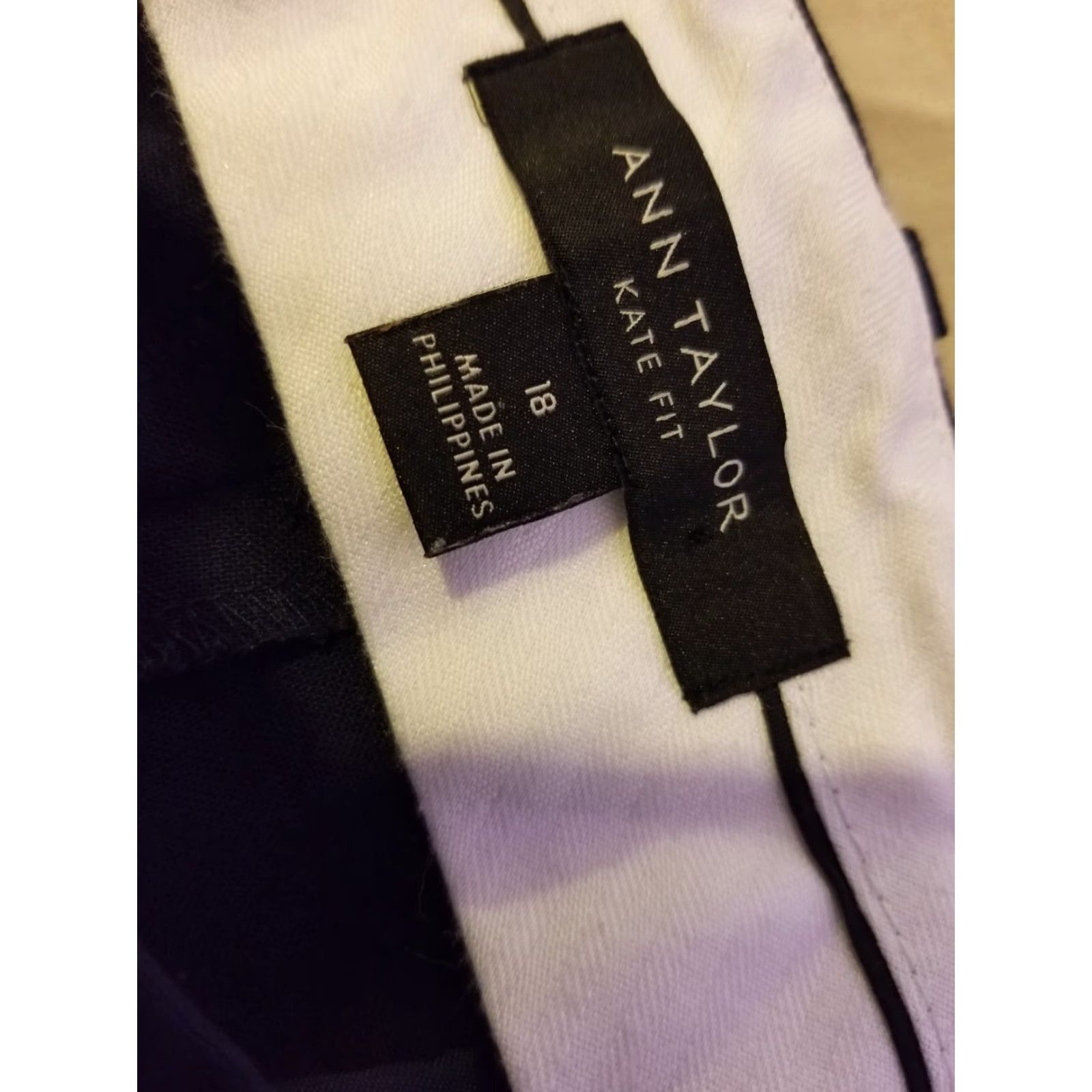 ann taylor black dress pants HIGH TWISTED GABARDINE LOW-RISE BELTED PANTS XS main image 1