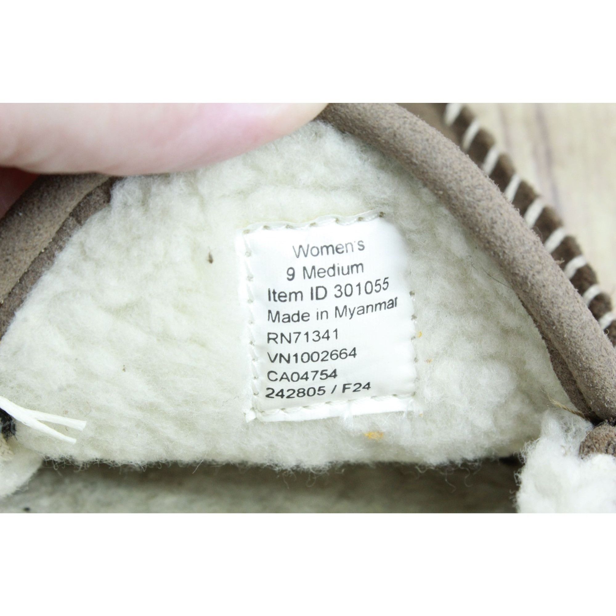 L.L. Bean L.L.Bean Suede Fleece Moc Slippers Women’s 9M Size US 9 / IT 39 - 8 Thumbnail