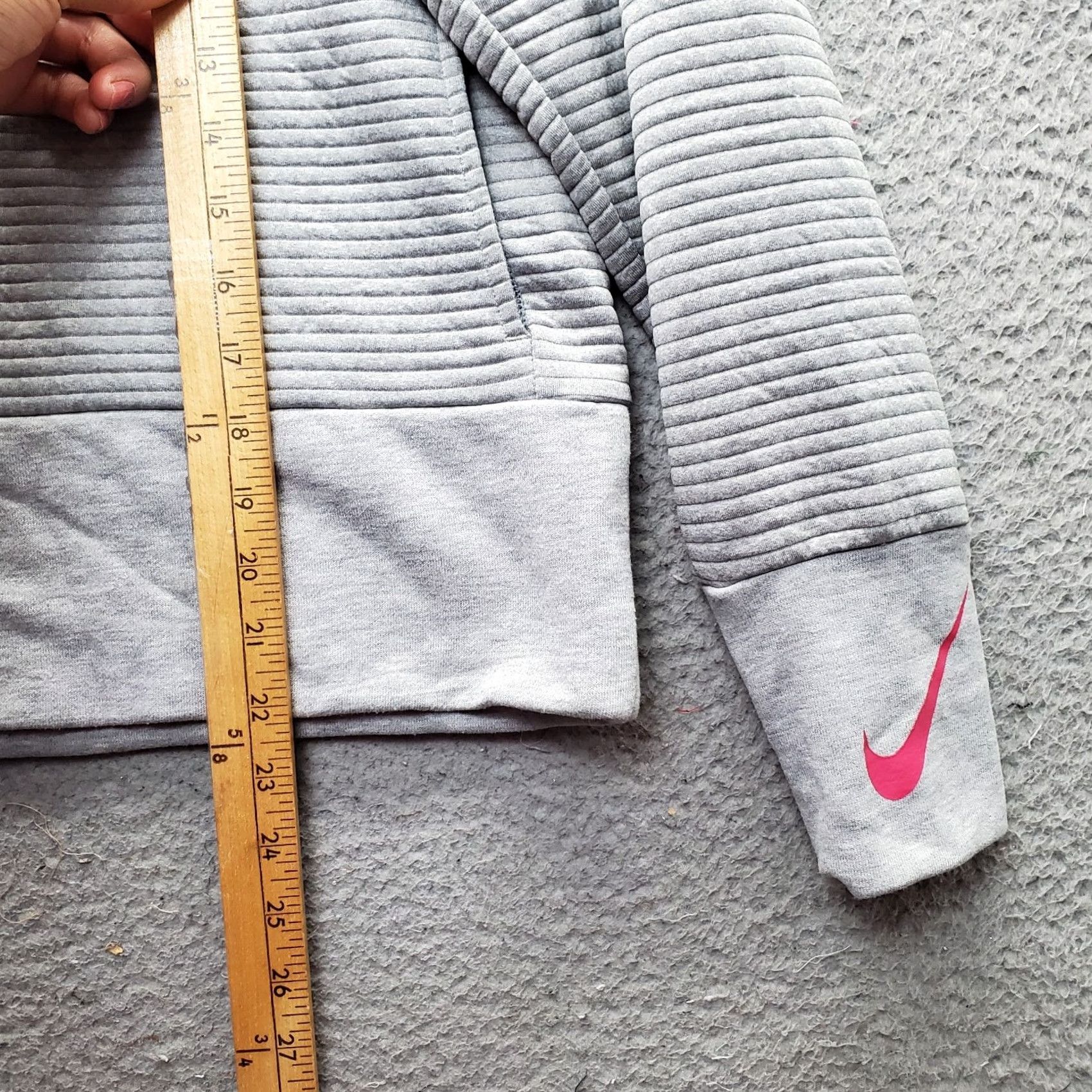 Nike Nike Dri-Fit Hoodie Womens Medium Gray Raglan Sleeve Zip? Drawstring Size M / US 6-8 / IT 42-44 - 4 Thumbnail