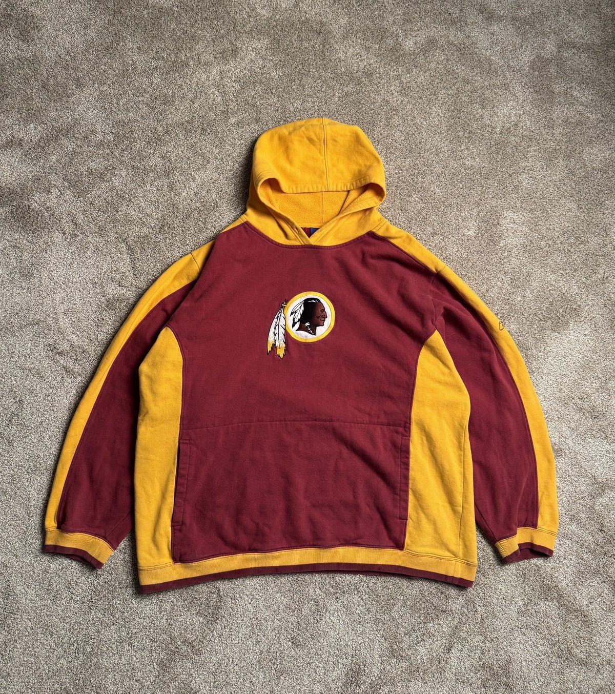 Reebok REEBOK “WASHINGTON REDSKINS” COLOUR BLOCK PULLOVER HOODIE Size US XXL / EU 58 / 5 - 1 Thumbnail
