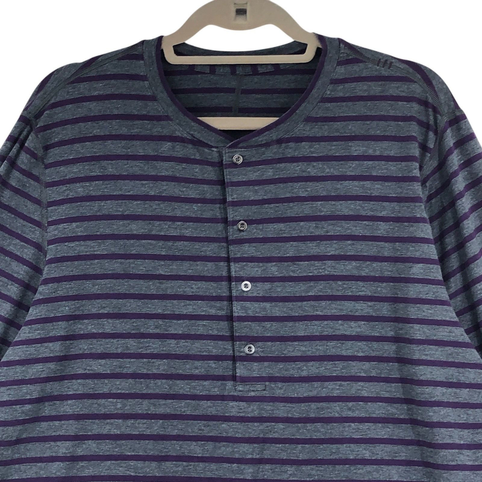 Lululemon Lululemon Size L Shirt Henley Long Sleeve Stripe Gray Purple Size US L / EU 52-54 / 3 - 2 Thumbnail