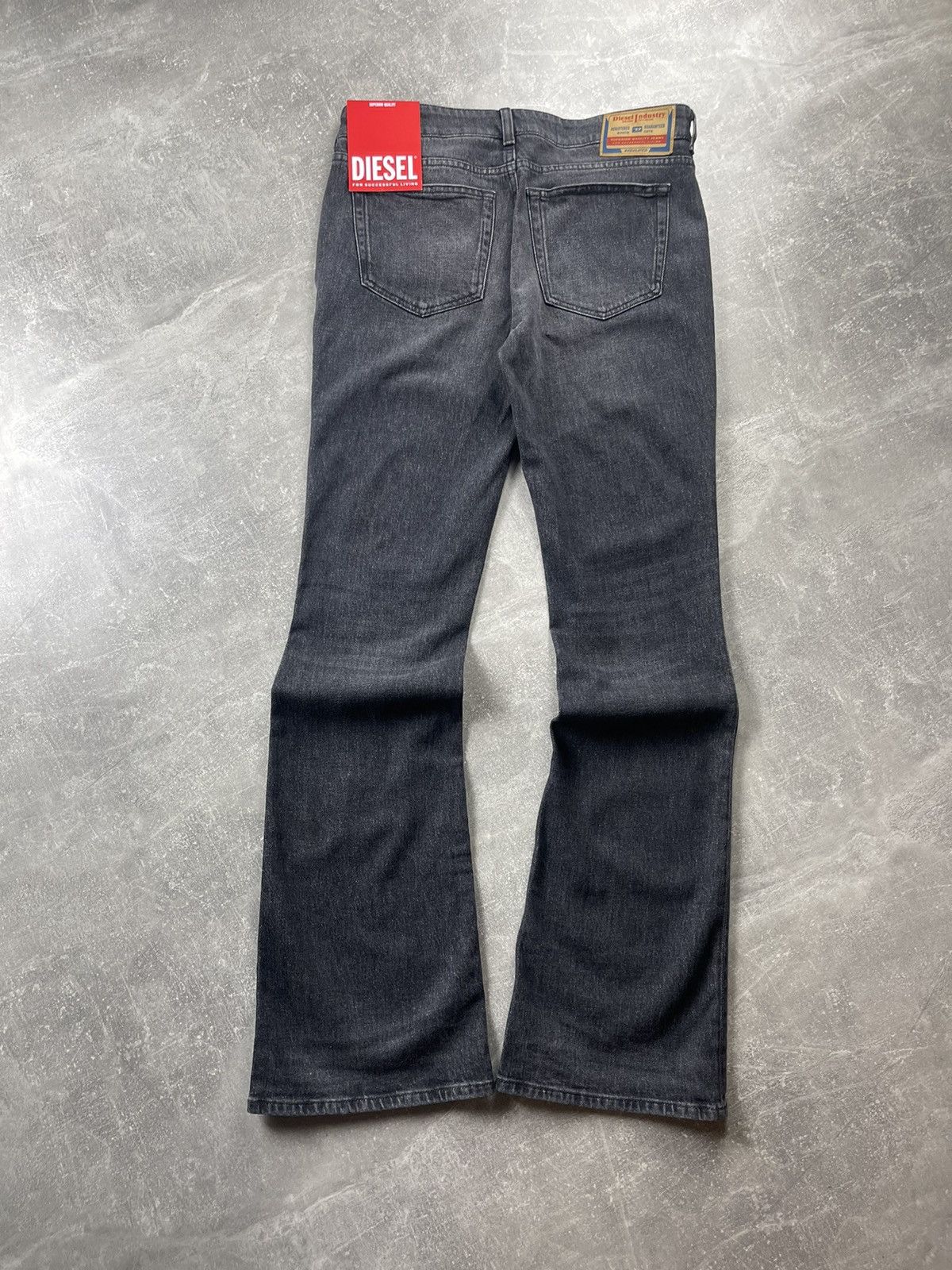Diesel Diesel Industry Dark Bootcut Jeans Metal Logo Belt Buckle Size 28" / US 6 / IT 42 - 11 Thumbnail