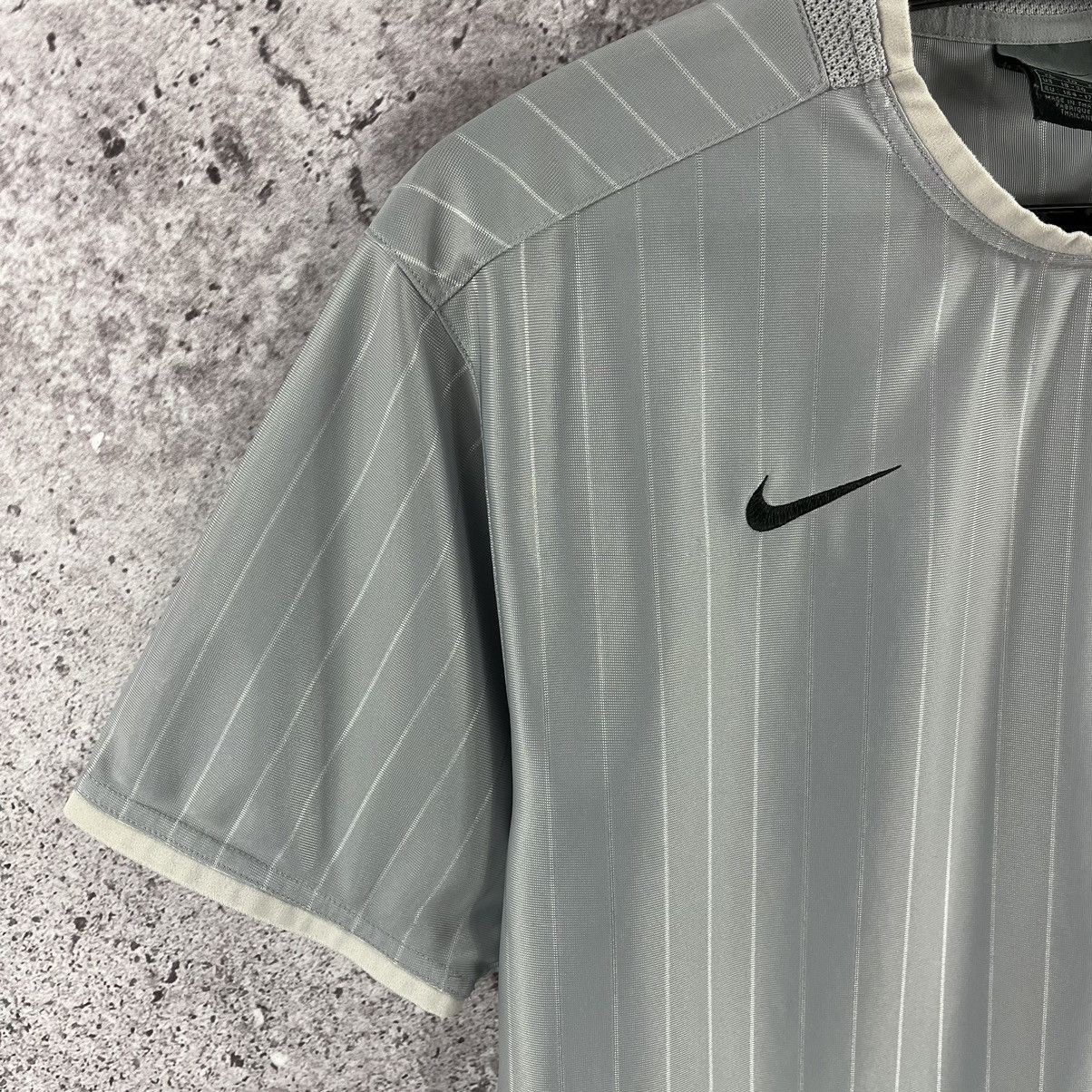 Nike × Vintage Vintage 2000s Nike Bochum Training Jersey Size S Size US S / EU 44-46 / 1 - 2 Thumbnail