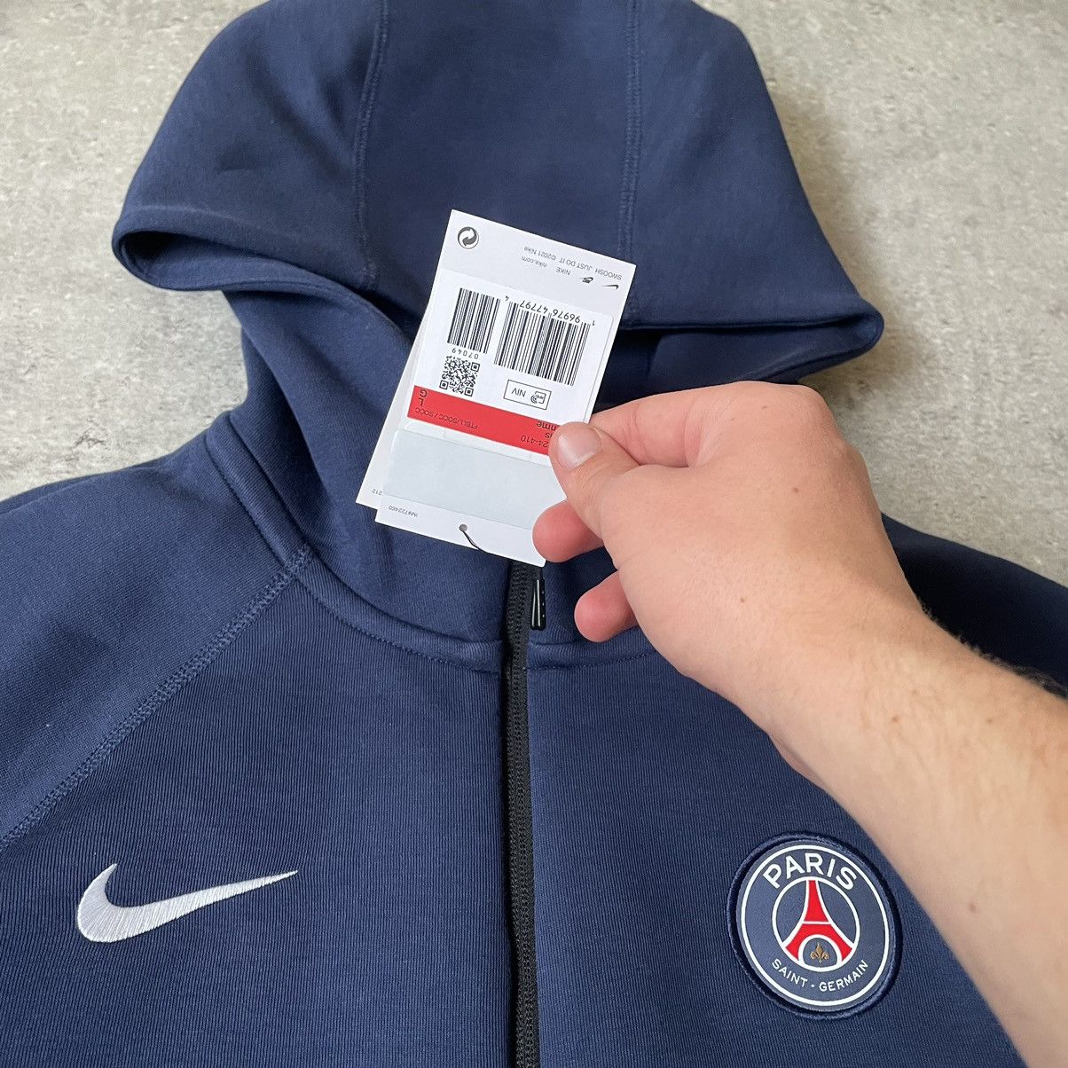 Nike × Vintage NWT Nike x PSG Tech Flecce Zip-Up Hoodie Size US L / EU 52-54 / 3 - 3 Thumbnail