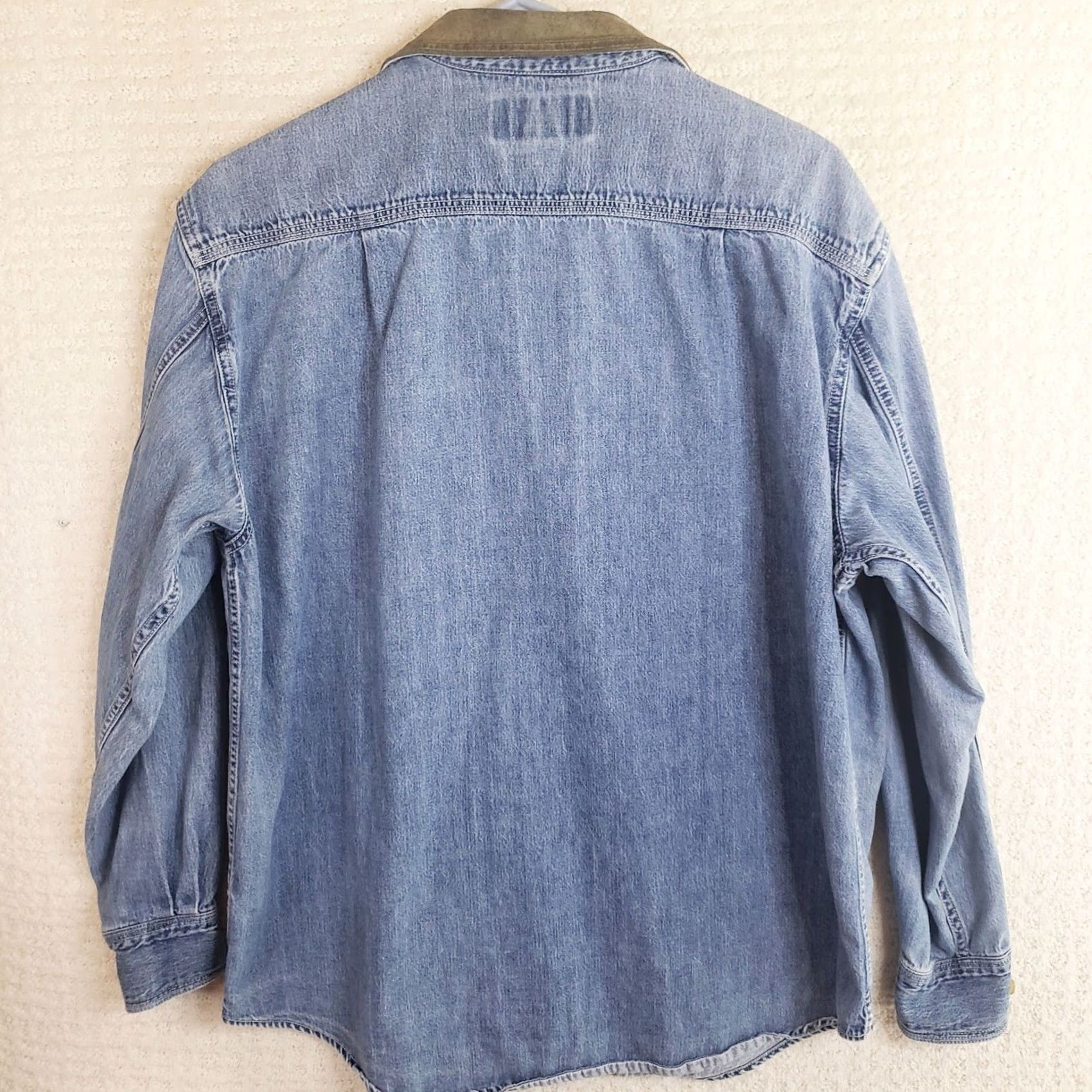 Vintage VINTAGE The Limited Denim Shirt Women’s S Oversized Blue Leather Collar Casual Workwear 90s Womens Size S / US 4 / IT 40 - 7 Thumbnail