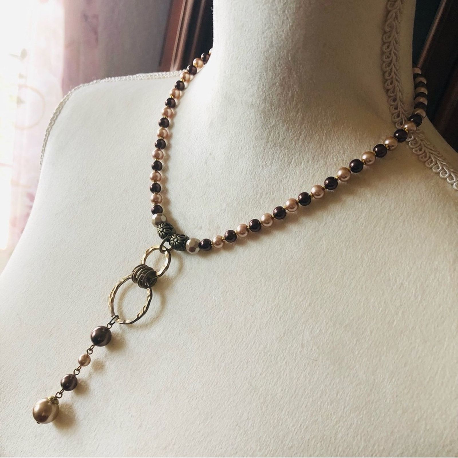 Handmade Handcrafted repurpose brown & tan dangle Pearl necklace Size ONE SIZE - 4 Thumbnail