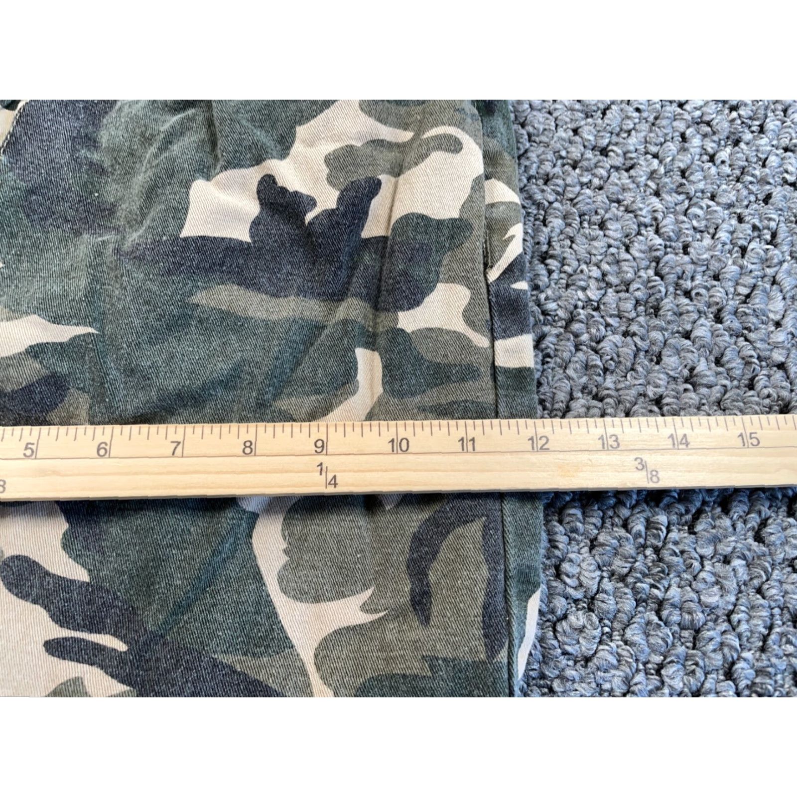 J Brand 22 Oz Brand Camouflage Pattern Tapered Leg Jeans Women's 33 x 26 Raw Edge Size 24" / US 00 / IT 34 - 7 Thumbnail