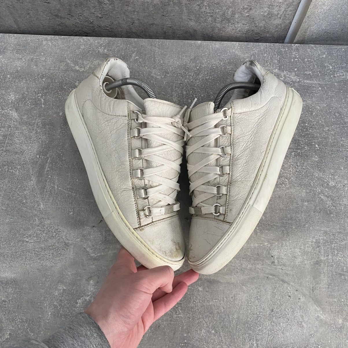 Balenciaga Balenciaga Arena Low White Cracked Leather Sneakers Size US 7 / EU 40 - 2 Thumbnail