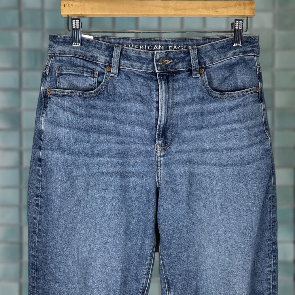 American Eagle Outfitters American Eagle Jeans Womens Size 8 Reg Blue Mom Jean Stretch Denim High Rise Size 30" / US 8 / IT 44 - 1 Thumbnail
