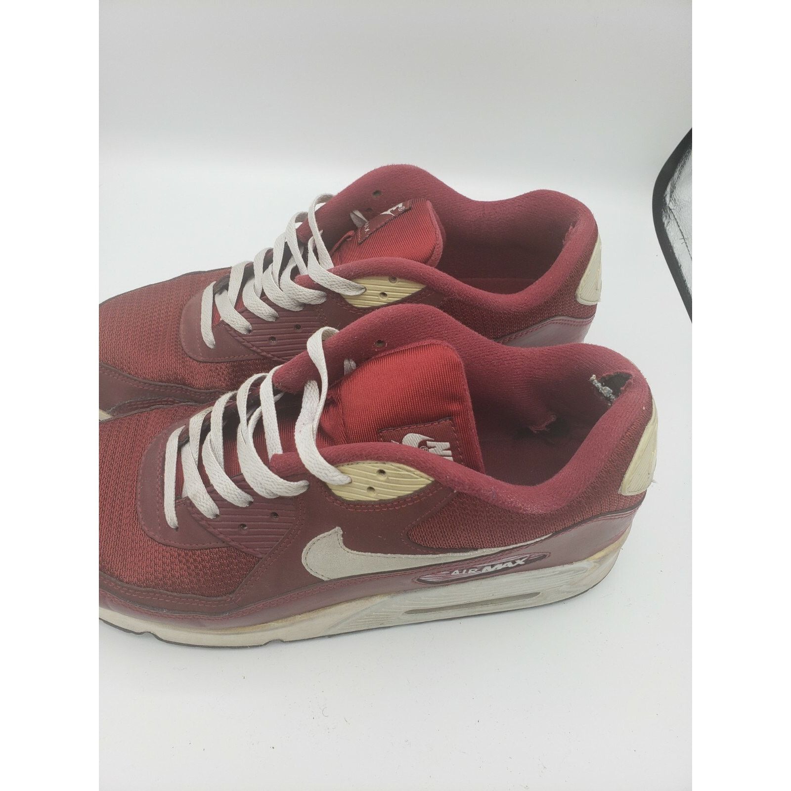 Nike Nike Air Max 90 Sneakers Sz 13 Essential 537384-605 Burgundy Size US 13 / EU 46 - 6 Thumbnail