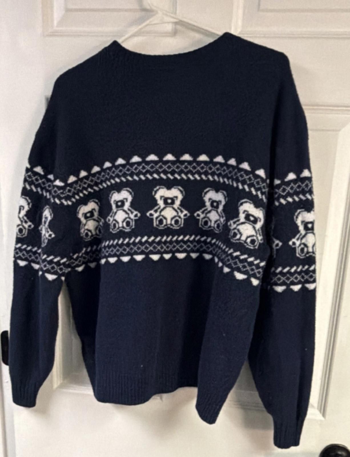 Hollister Hollister Co. Medium Navy Blue And White Ready Bear Sweater Size M / US 6-8 / IT 42-44 - 2 Thumbnail