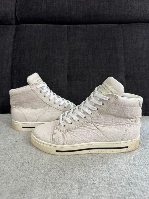 Marc by Marc Jacobs Marc by Marc Jacobs Glazed High Top Sneaker Leather size 38 Size US 8 / IT 38 - 2 Thumbnail