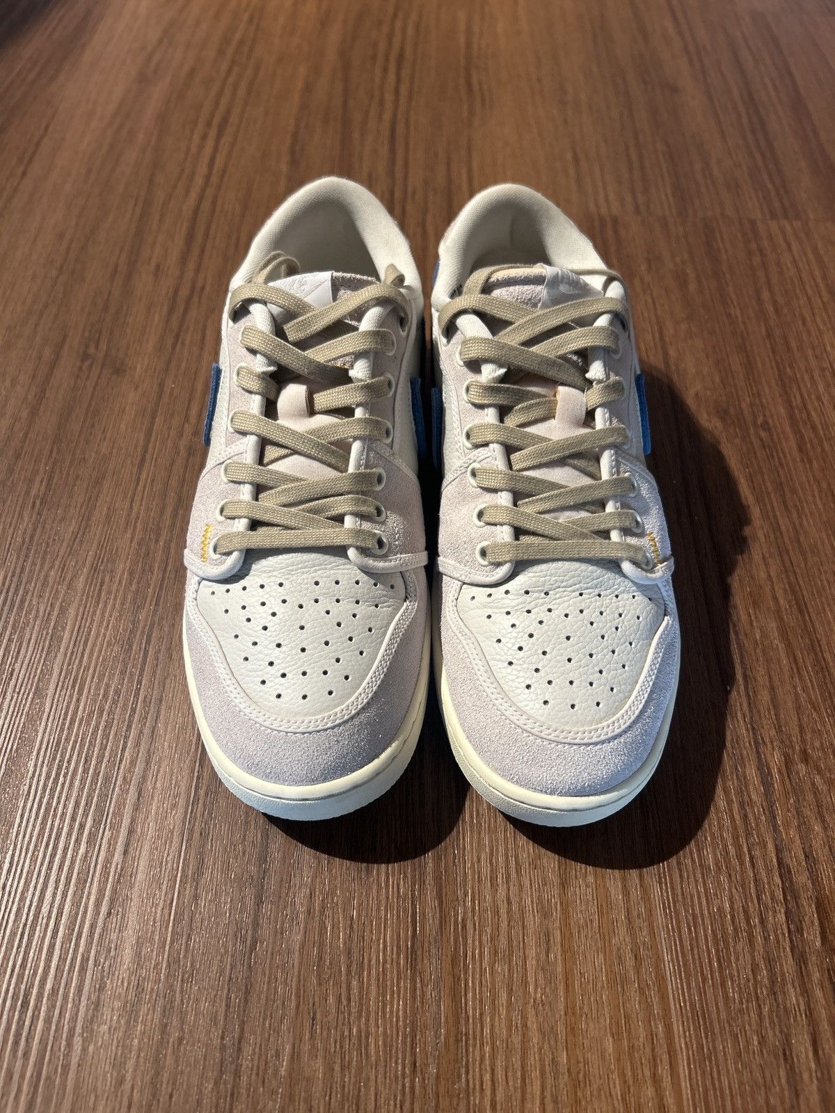 Jordan Brand × Nike Jordan 1 Low’s Size US 10 / EU 43 - 3 Thumbnail