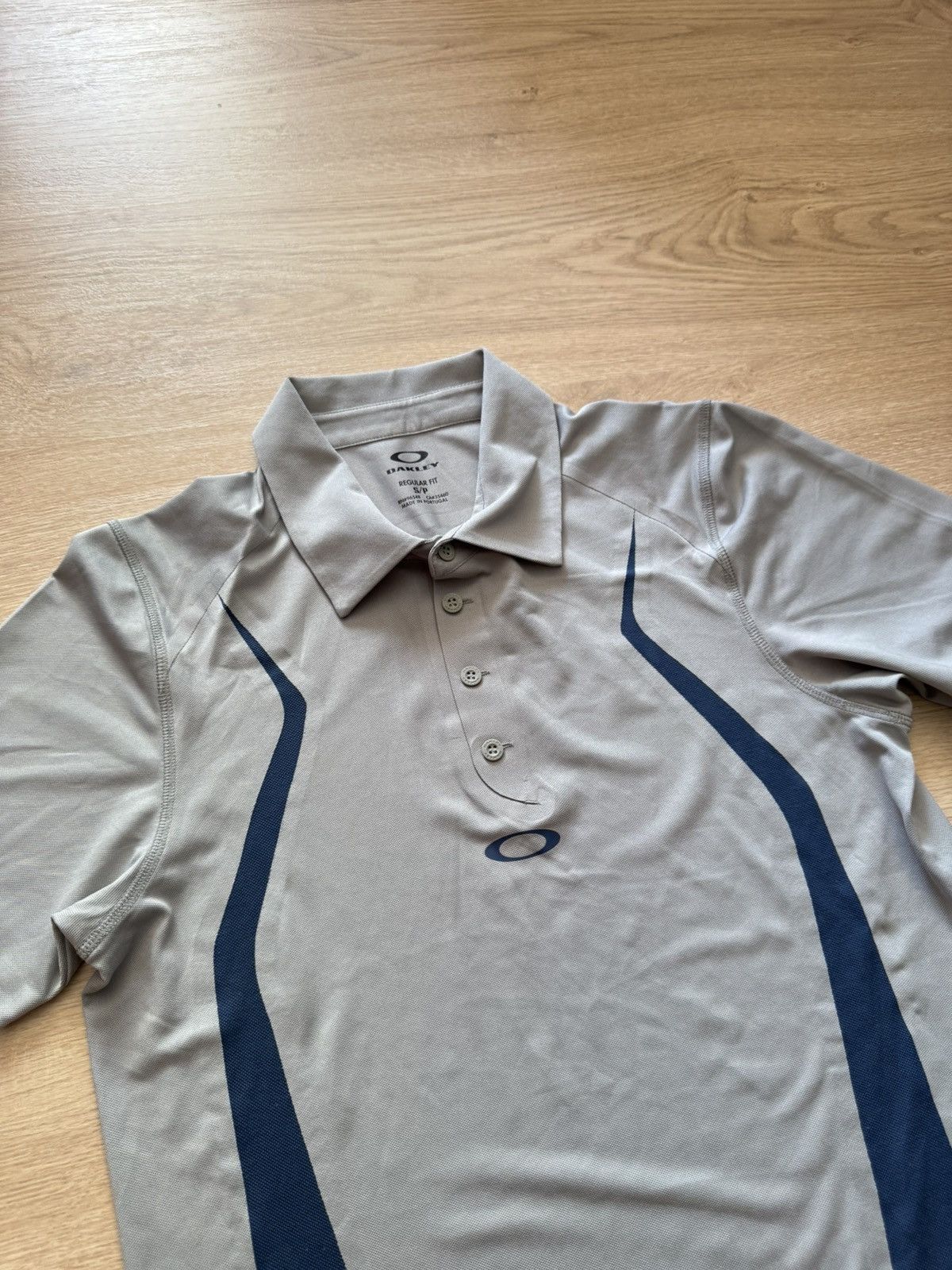 Vintage Vintage Oakley y2k Japanese Polo Shirt Size US S / EU 44-46 / 1 - 2 Thumbnail