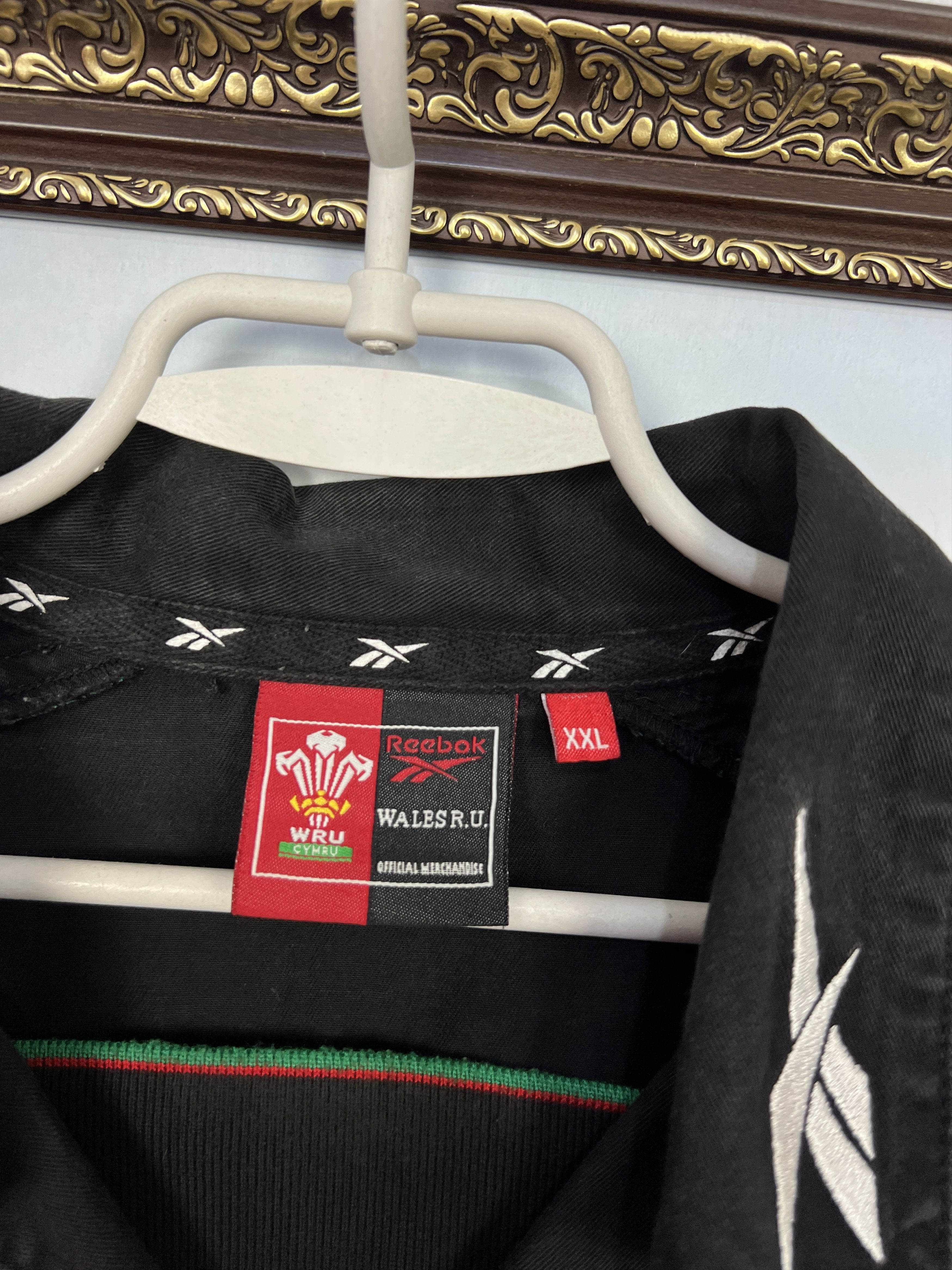 Vintage 90's Reebok Wales Rugby Union Sweatshirt Black Mens