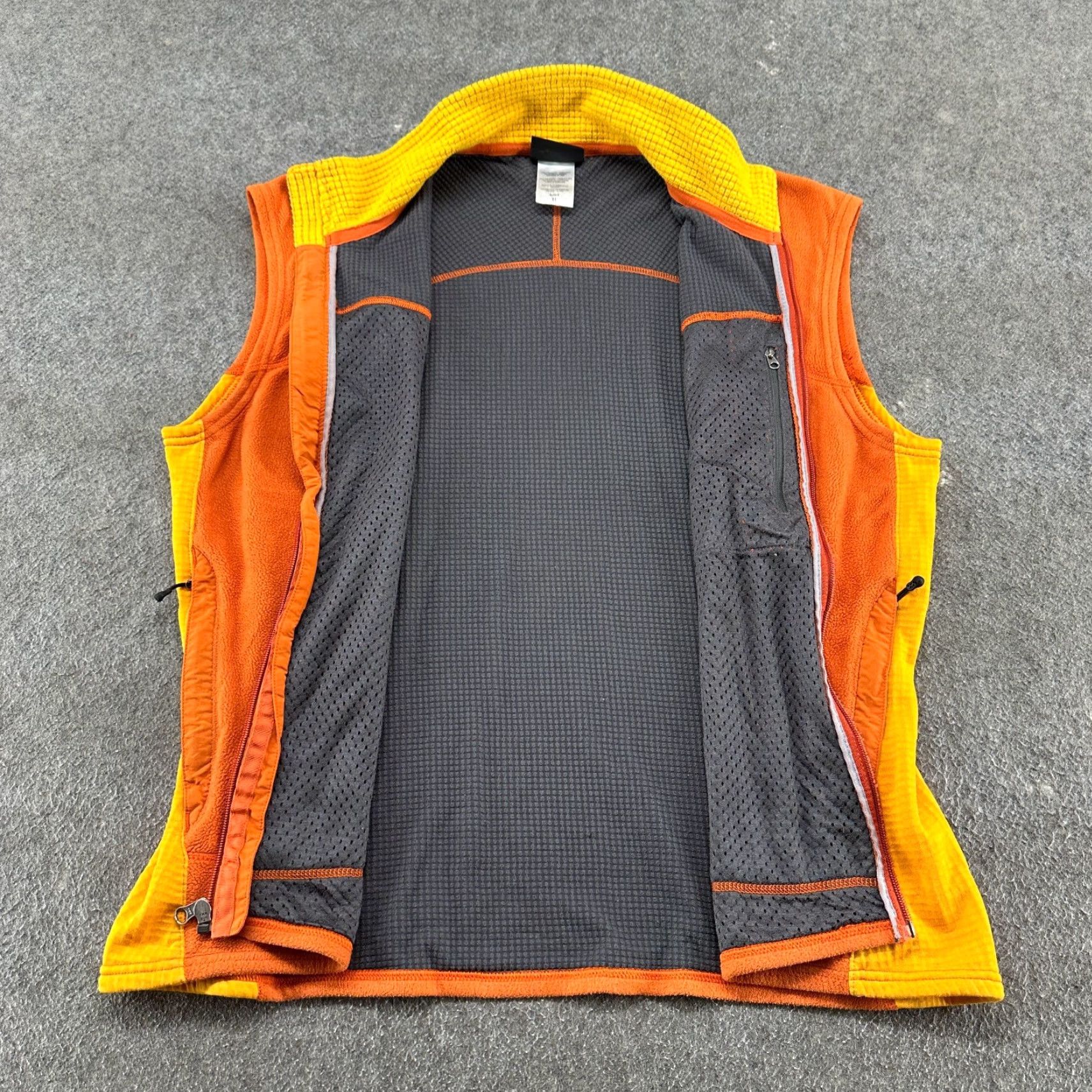 Patagonia VINTAGE Patagonia Vest Mens XL Orange Synchilla Fleece Lined Sleeveless Full Zip Size US XL / EU 56 / 4 - 3 Thumbnail