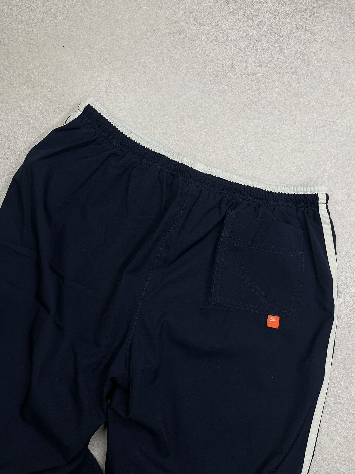 Nike Vintage Women Nike Nylon Pants Navy Drill Swoosh Y2K ACG TN Size 28" / US 6 / IT 42 - 10 Thumbnail