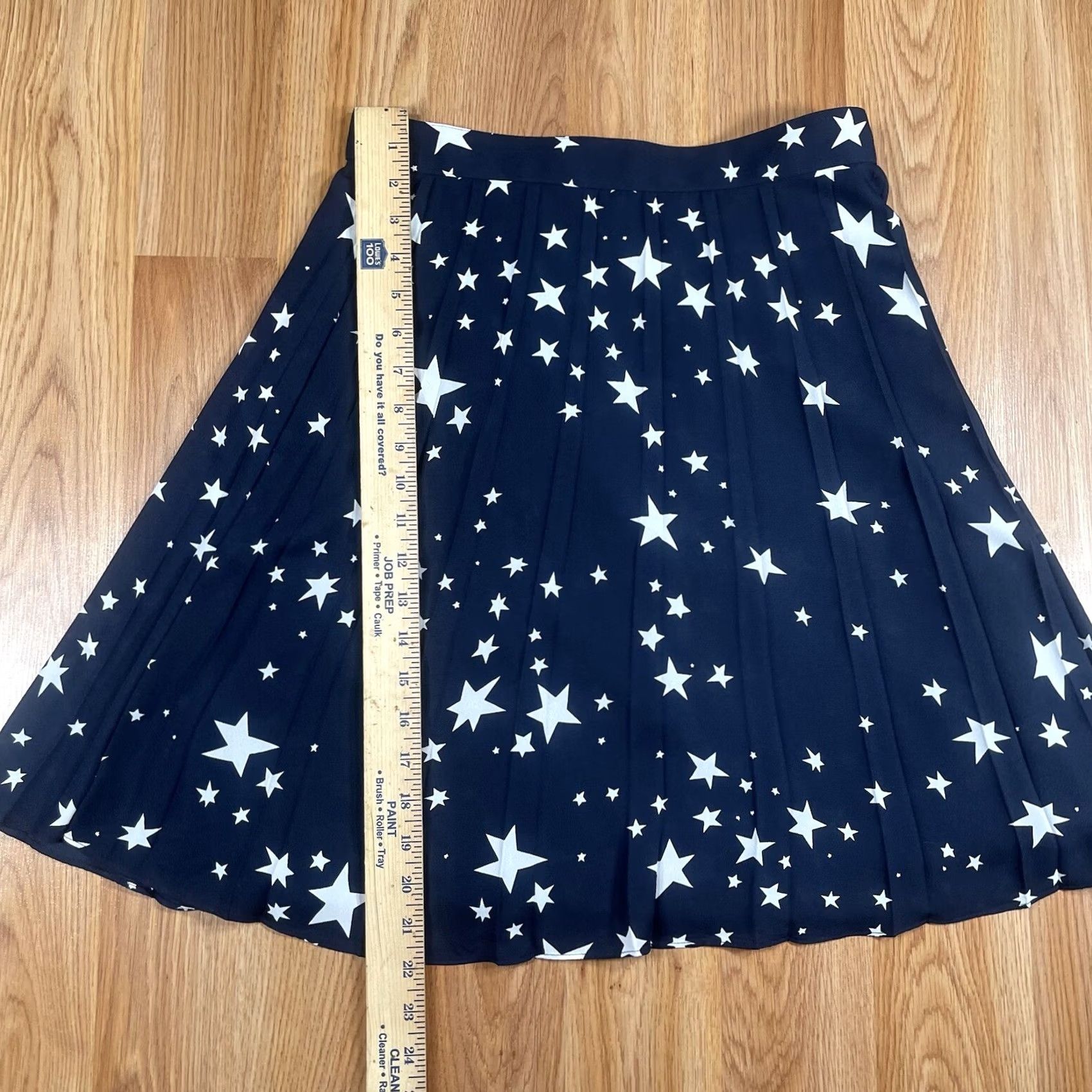 Vintage J Crew Skirt Womens 2 Navy Pull-on Zipper Pocket Above Knee Length Polyester NWT Blue Star Pattern All Seasons Pockets Womens Skirt 2 Navy Size 26" / US 2 / IT 38 - 3 Thumbnail