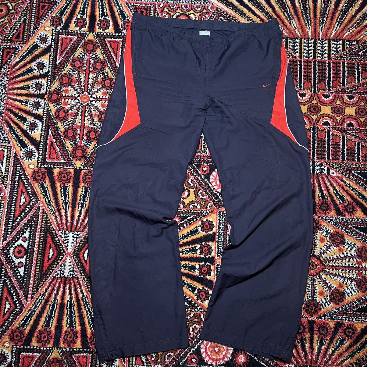 Nike × Vintage VINTAGE NYLON NIKE PANTS WITH STRIPES🎯 Size US 42 / EU 58 - 2 Thumbnail