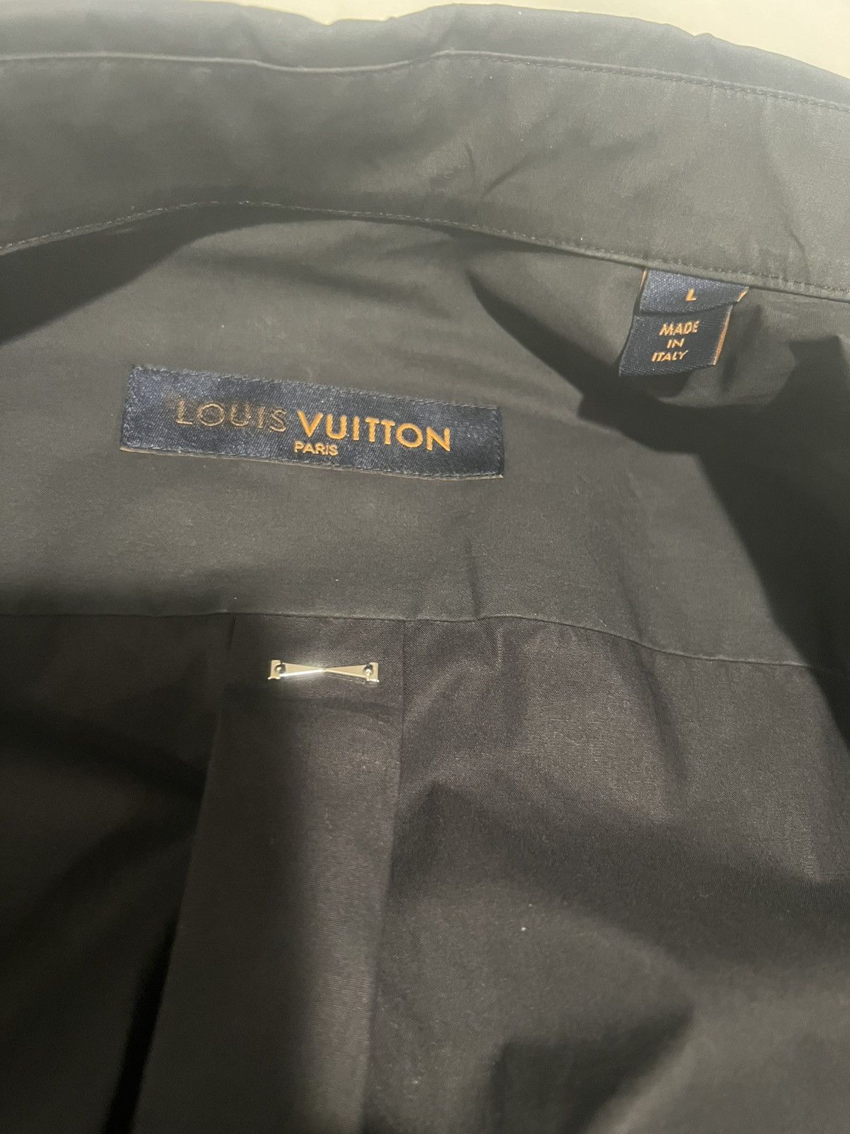 Louis Vuitton Louis Vuitton 3D shirt. L. $1490 Size US L / EU 52-54 / 3 - 3 Thumbnail