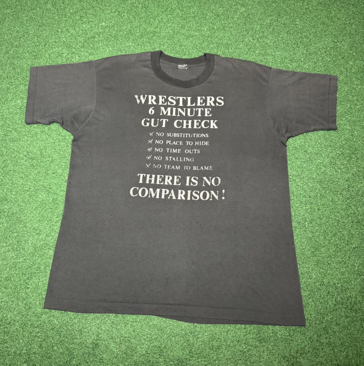 Vintage Vintage 90s Wrestlers 6 Minute Gut Check Wrestling T Shirt Size US XL / EU 56 / 4 - 1 Thumbnail
