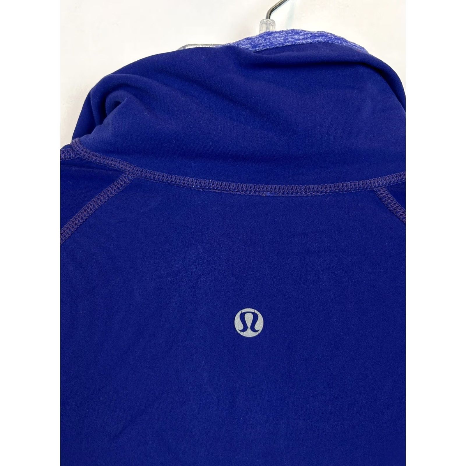 Lululemon Lululemon Purple Womens 6 Shirt Pullover Activewear Athleisure Run Distance Size M / US 6-8 / IT 42-44 - 3 Thumbnail
