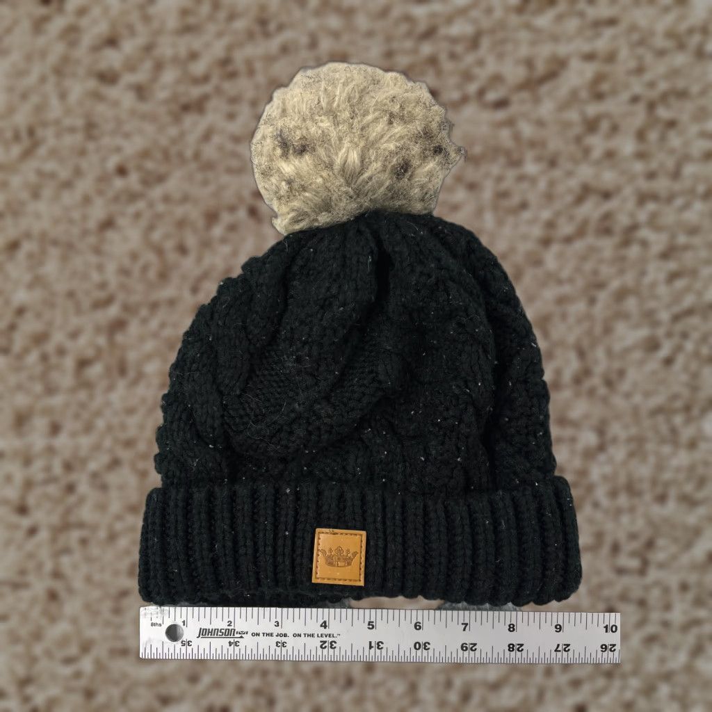 Vintage Panache Beanie Toque Womens One Size Black Cable Knit Acrylic Poly Lined Ski Pom Beanie Size ONE SIZE - 1 Thumbnail
