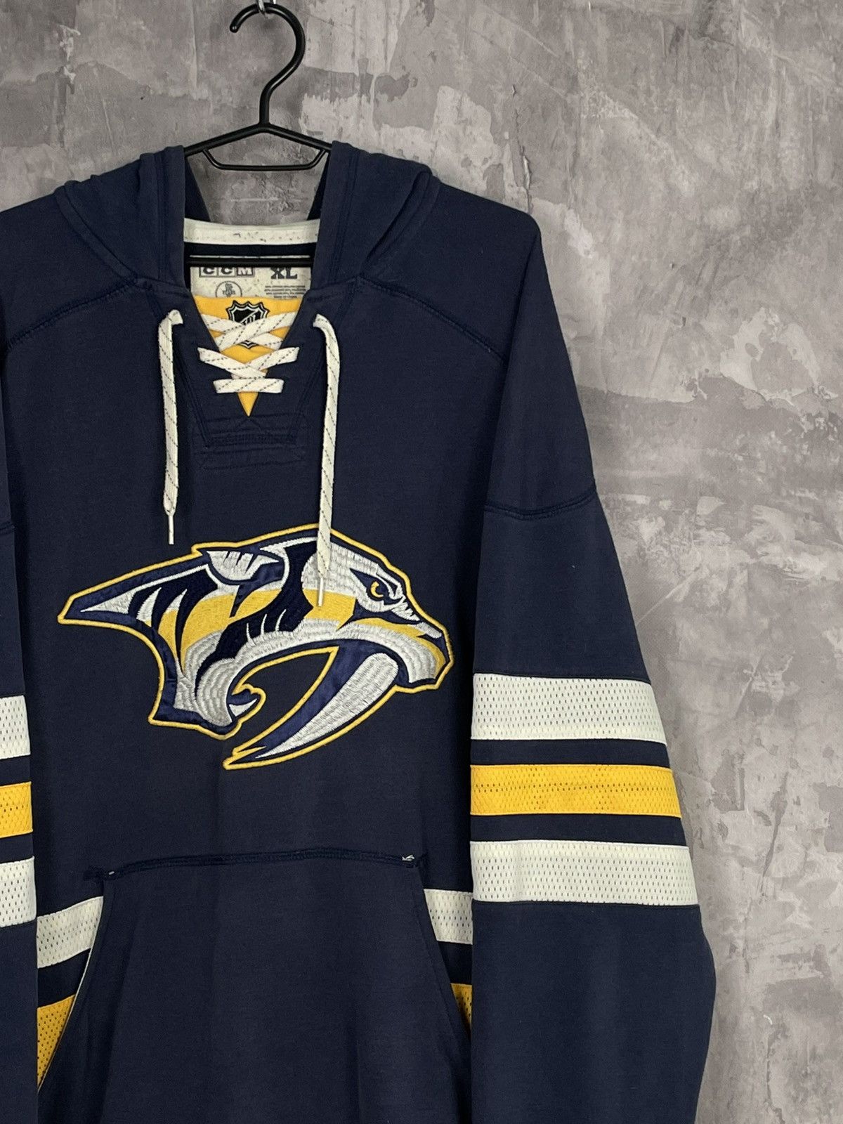 Ccm × NHL × Vintage Vintage CCM Streetwear Vintage Reebok NHL Hoodie Size US XL / EU 56 / 4 - 4 Thumbnail