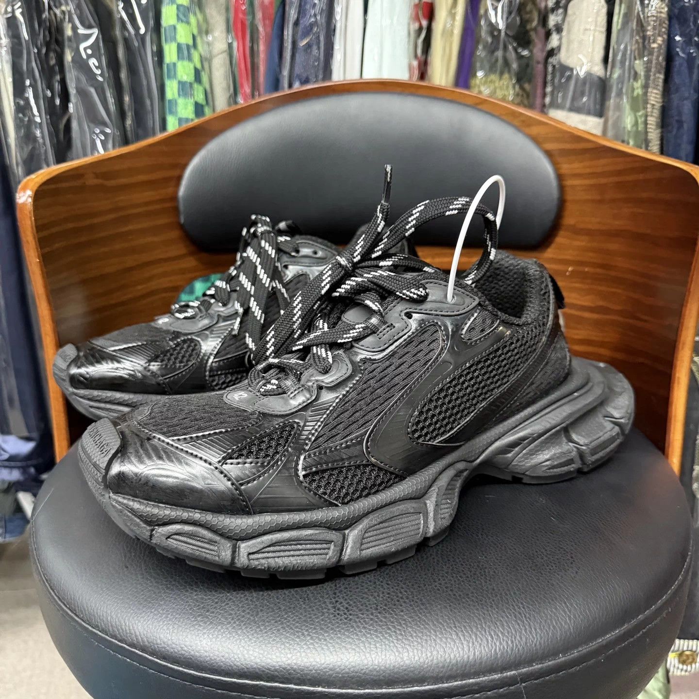 Balenciaga Balenciaga 3xl 42 Black Distressed Warrior Size US 9 / EU 42 - 1 Thumbnail