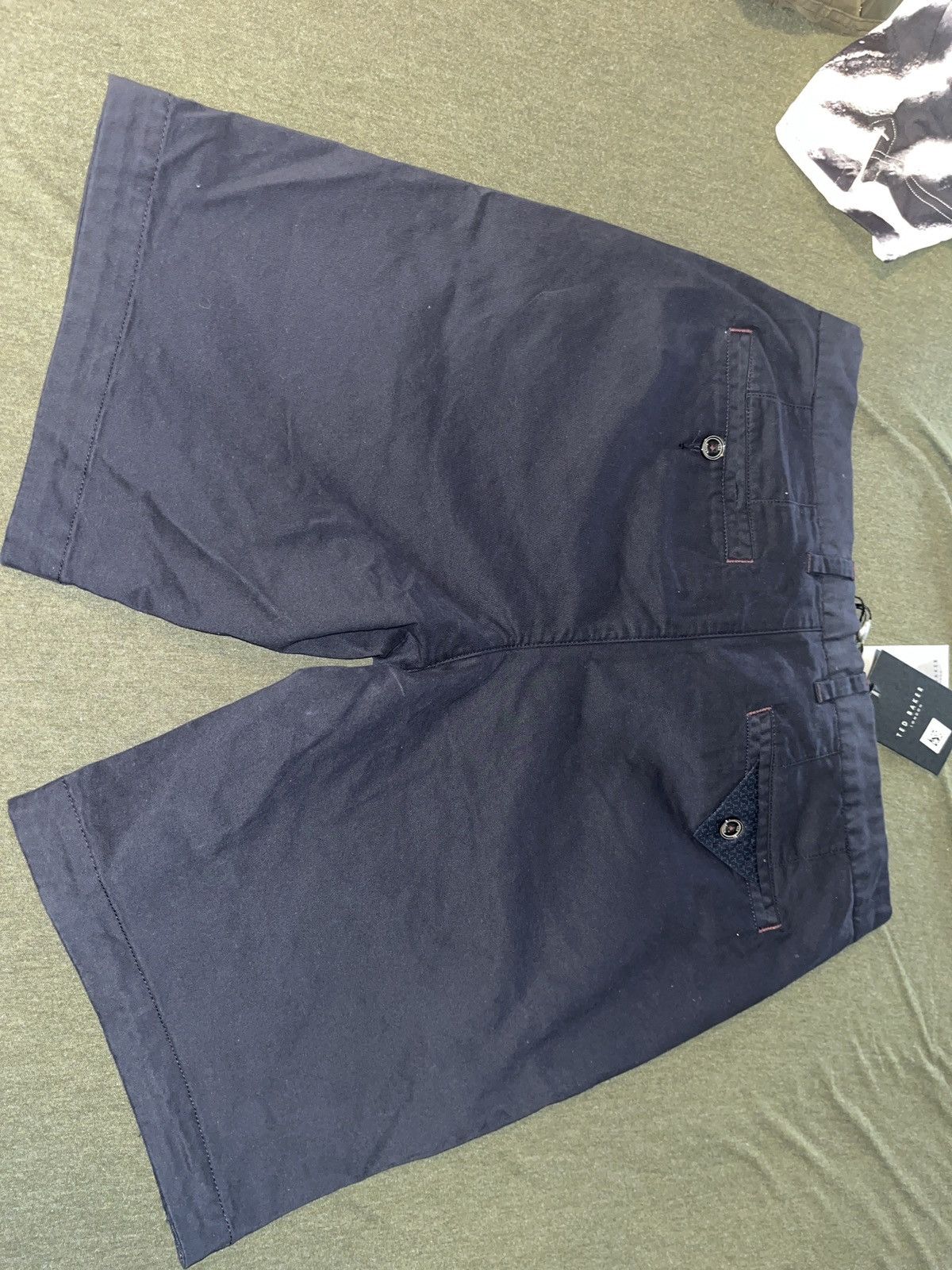 Ted Baker Brand new Ted baker shorts Size US 34 / EU 50 - 4 Thumbnail