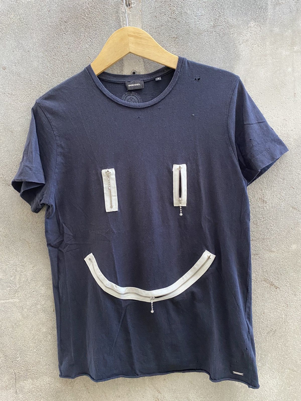 Diesel 💸BINDINGOFFER💸Vintage Diesel retslteing smile Size US S / EU 44-46 / 1 - 3 Thumbnail
