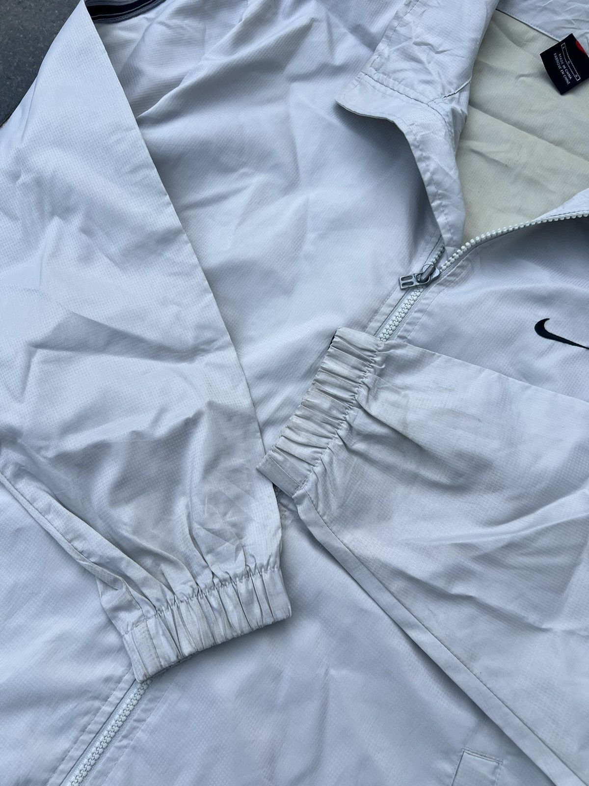 Nike × Vintage 90s Nike Swoosh Vintage Y2K Oversized Windbreaker Jacket Size US L / EU 52-54 / 3 - 5 Thumbnail
