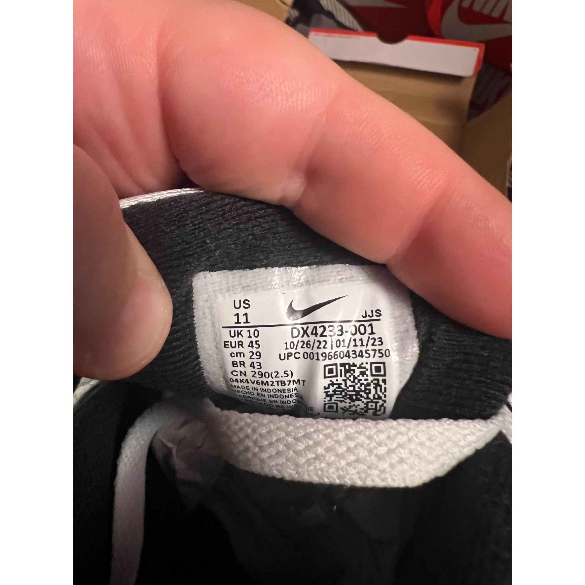 Nike Nike Air Max 90 Silver Bullet Icons University Red DX4233-00 Size US 11 / EU 44 - 7 Thumbnail