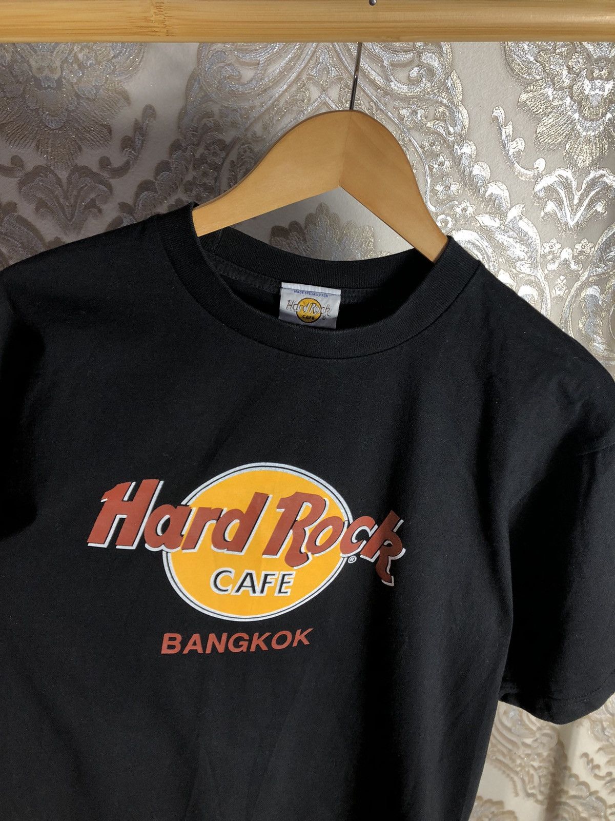 VERY RARE HARD ROCK CAFE BANGKOK RETRO T-SHIRT RETRO Y2K 90s