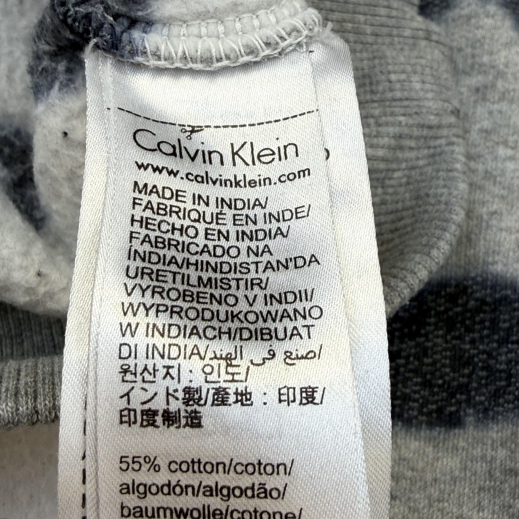 Vintage **Calvin Klein Jeans Large Gray Pullover Sweatshirt Crewneck Fleece** User: **Calvin Klein Jeans Mens Large Gray Pullover Sweatshirt Fleece** Size US L / EU 52-54 / 3 - 6 Thumbnail