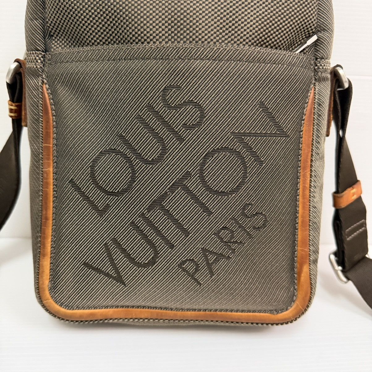Louis Vuitton Louis Vuitton Canvas Sport Sling Bag Size ONE SIZE - 4 Thumbnail