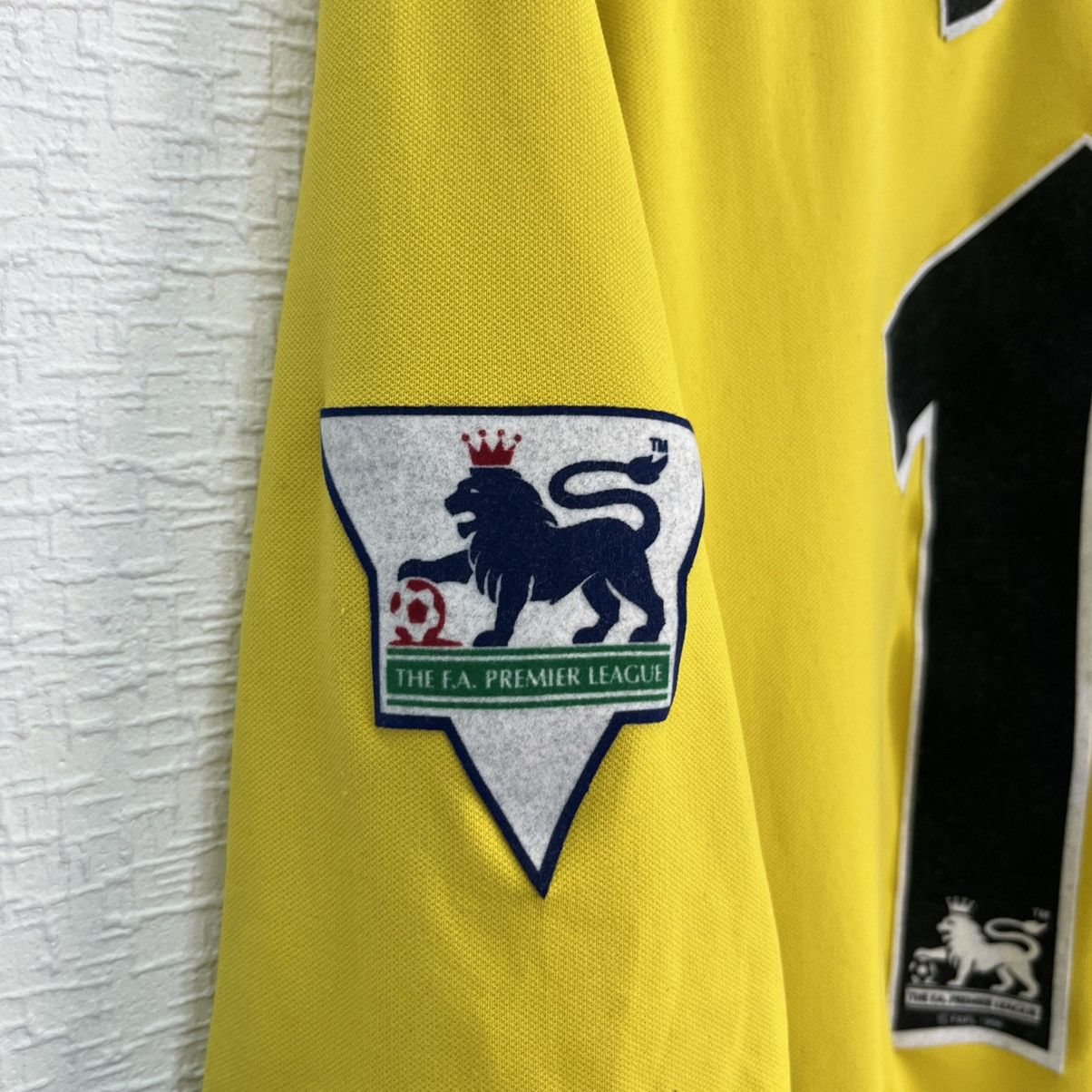 Kappa 2002/03 KAPPA TOTTENHAM HOTSPUR THIRD 18 DEFOE SOCCER JERSEY Size US M / EU 48-50 / 2 - 4 Thumbnail