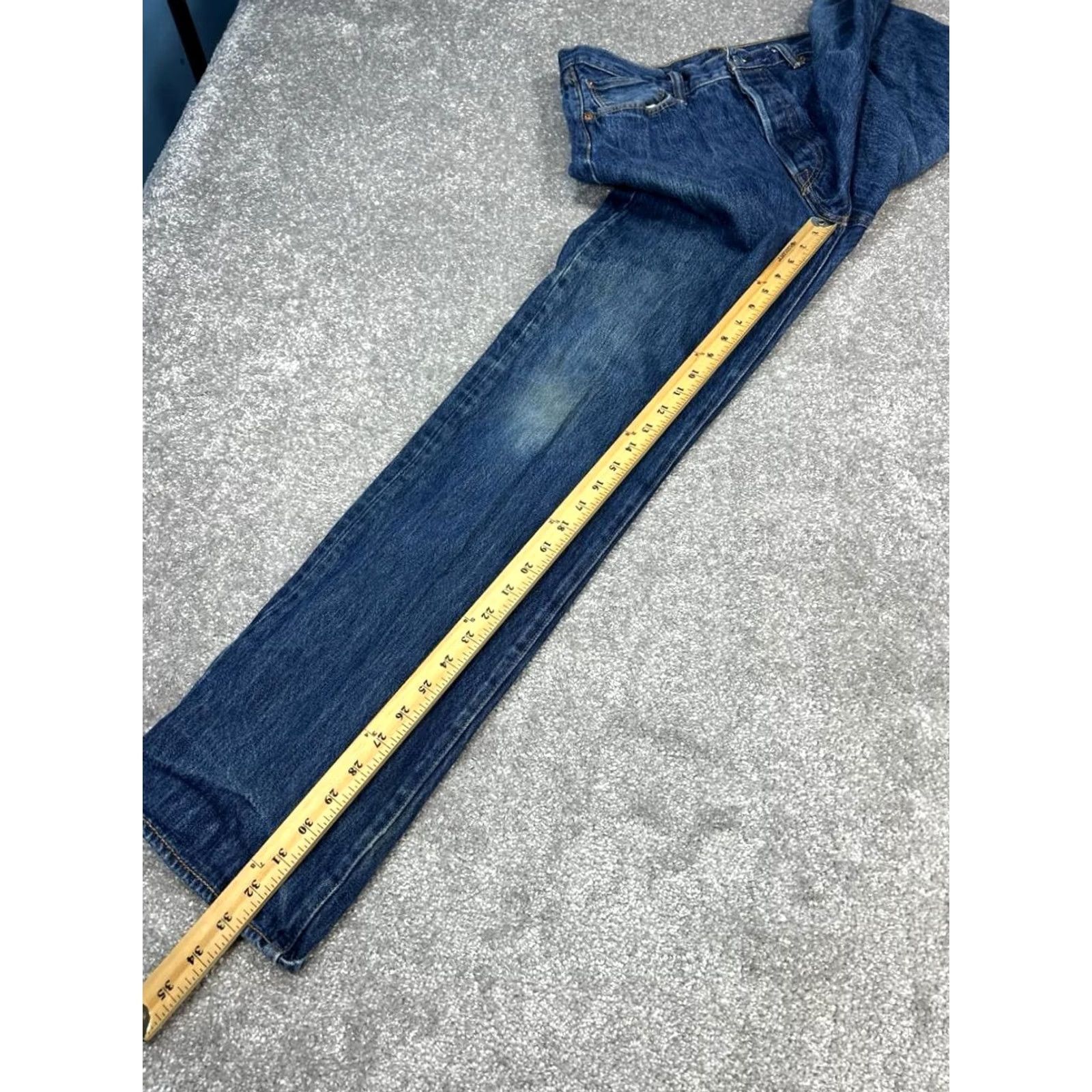 Levi's Levi's 501 Jeans Men 34 Blue Denim Cotton Mid Rise Medium Wash Straight Leg 32x33 Jeans Regular Mens Size US 34 / EU 50 - 5 Thumbnail